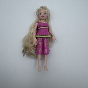 Vintage Polly Pocket Stylin Pose Polly at The Shops. Joined Arms And Legs